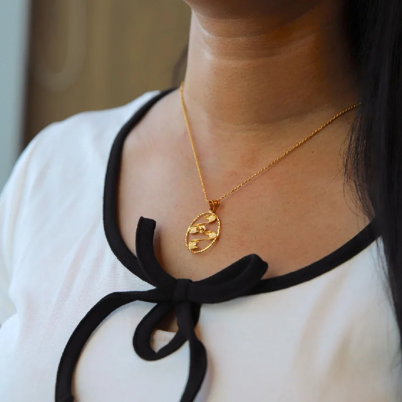 Short Necklaces -Gold Necklace (Chain With Hollow Oval Shaped Pendant) 21KT - FKJNKL21KM9935